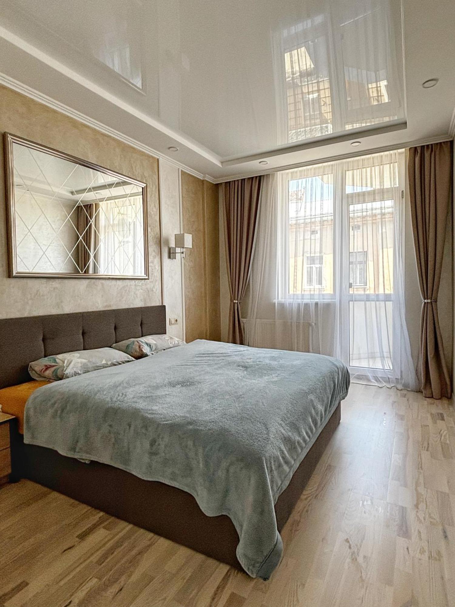 Apartment In Khmelnytsky Street Lemberg Exterior foto