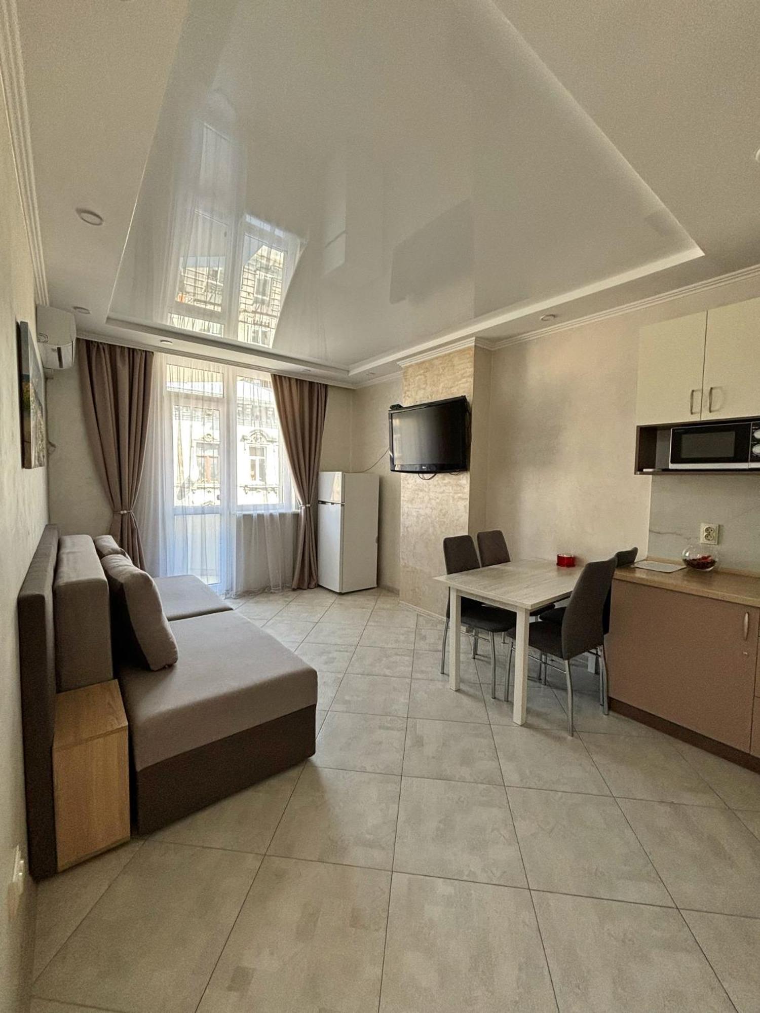 Apartment In Khmelnytsky Street Lemberg Exterior foto